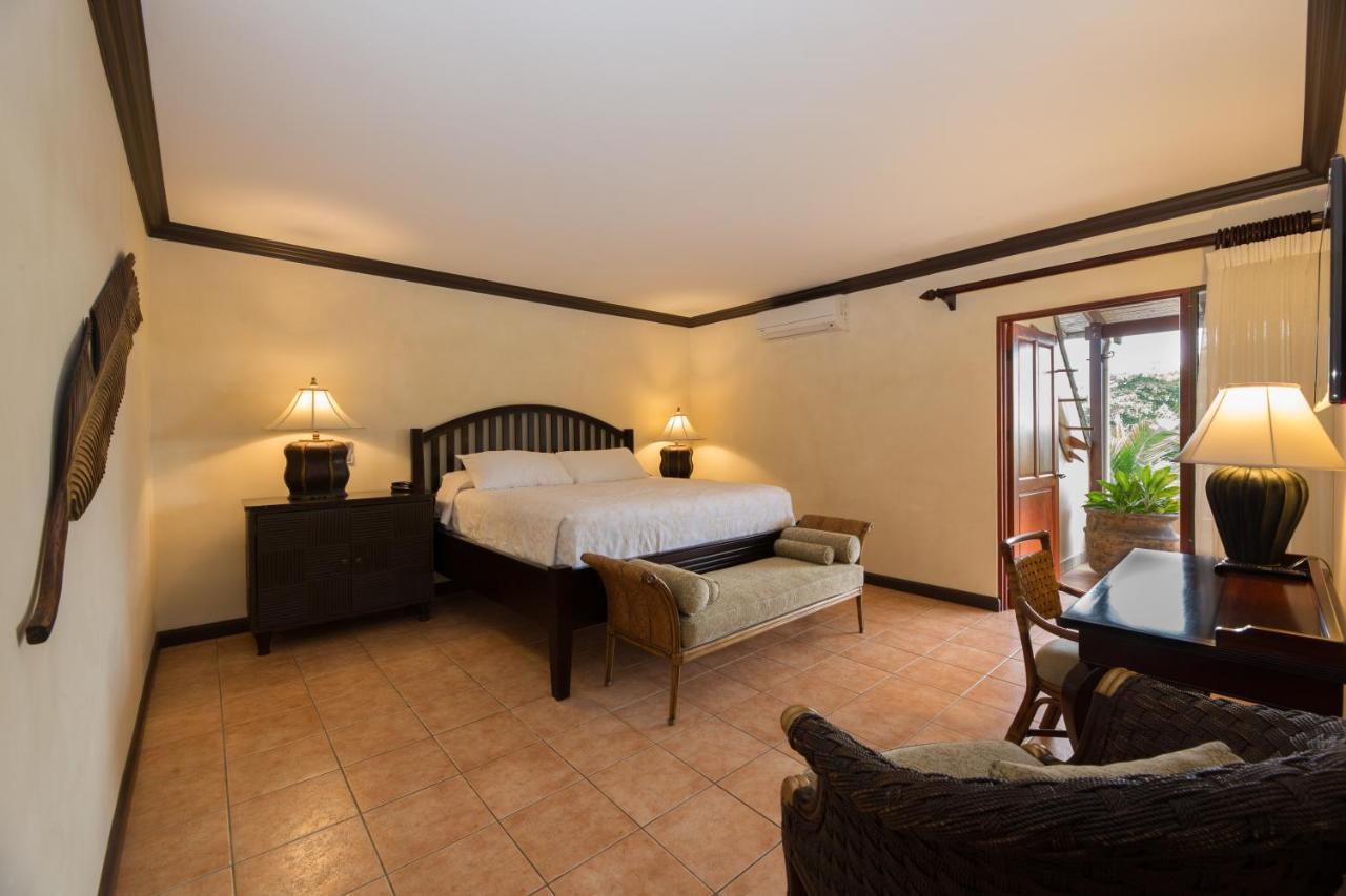 Hotel Club del Mar Oceanfront Jacó Esterno foto